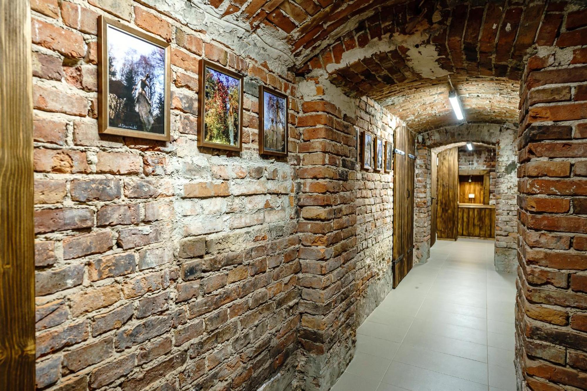 Old Town Ac Apartments Main Raiway Station Краков Экстерьер фото